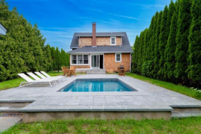 Cozy Greenport Cottage